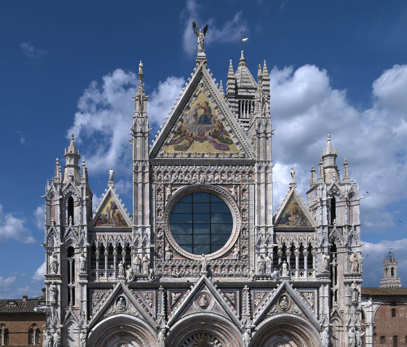 facciata parte superiore con oculo lensini 1